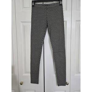Arizona jean company small juniors black and white floral leggings